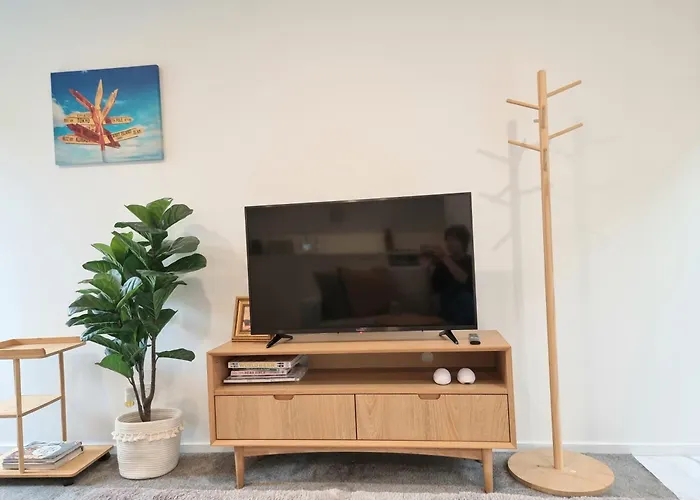 Central 2Brm 2Bth Townhouse Free Carpark